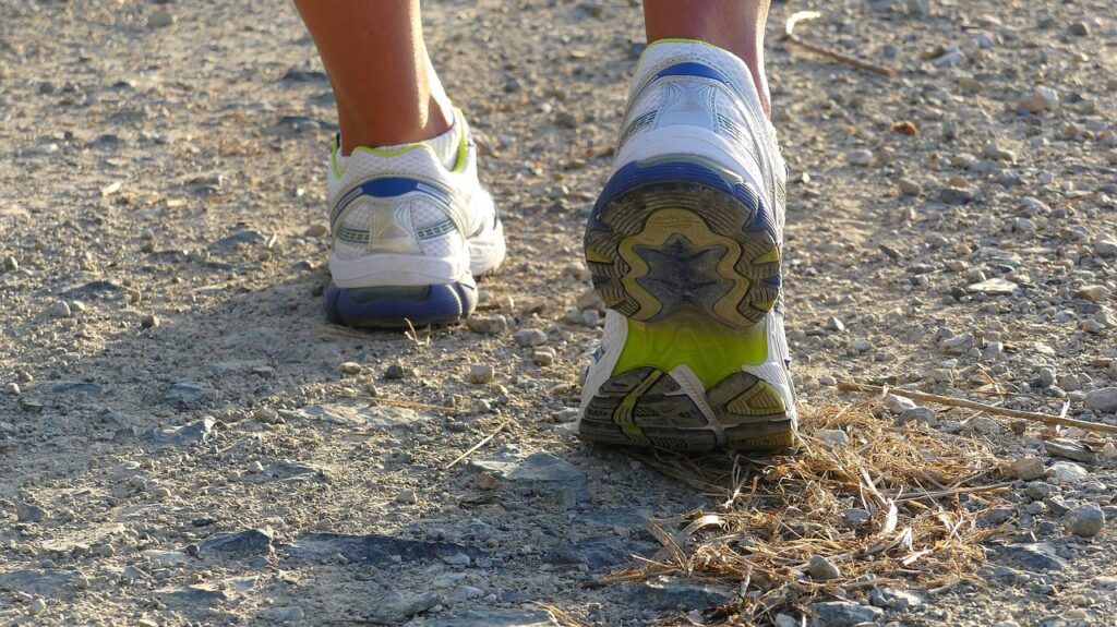 running shoes, running, sole-2661560.jpg